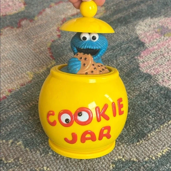 Sesame Street Vintage 1993 Illco Cookie Monster Toy Cookie Jar Press N Go - Picture 1 of 4